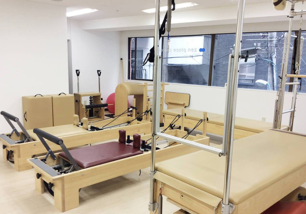 zen place pilates(ゼンプレイスピラティス) 新宿南口内観