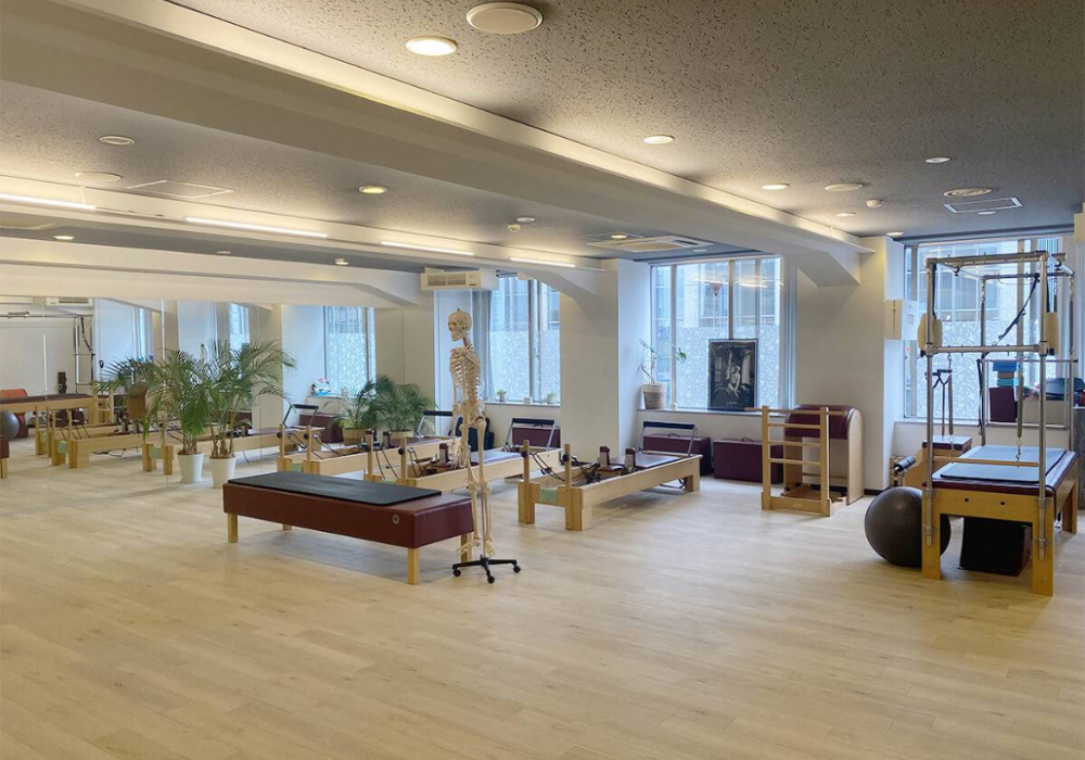 zen place pilates(ゼンプレイスピラティス) & yoga 三宮店スタジオ