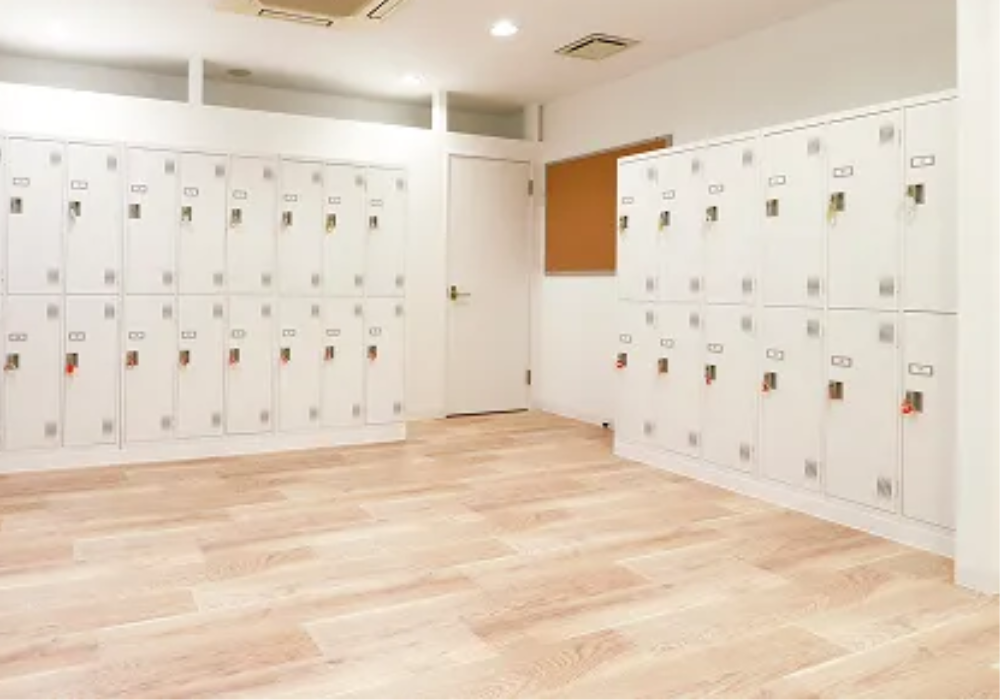 リントスル六甲道店ロッカー