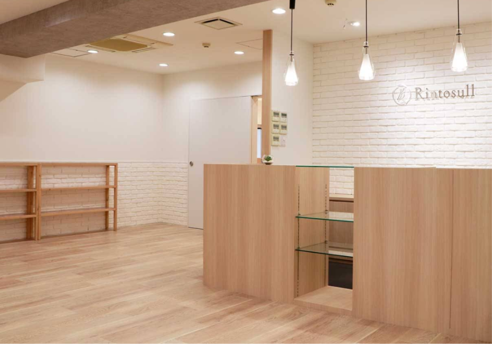 Rintosull三宮店内観
