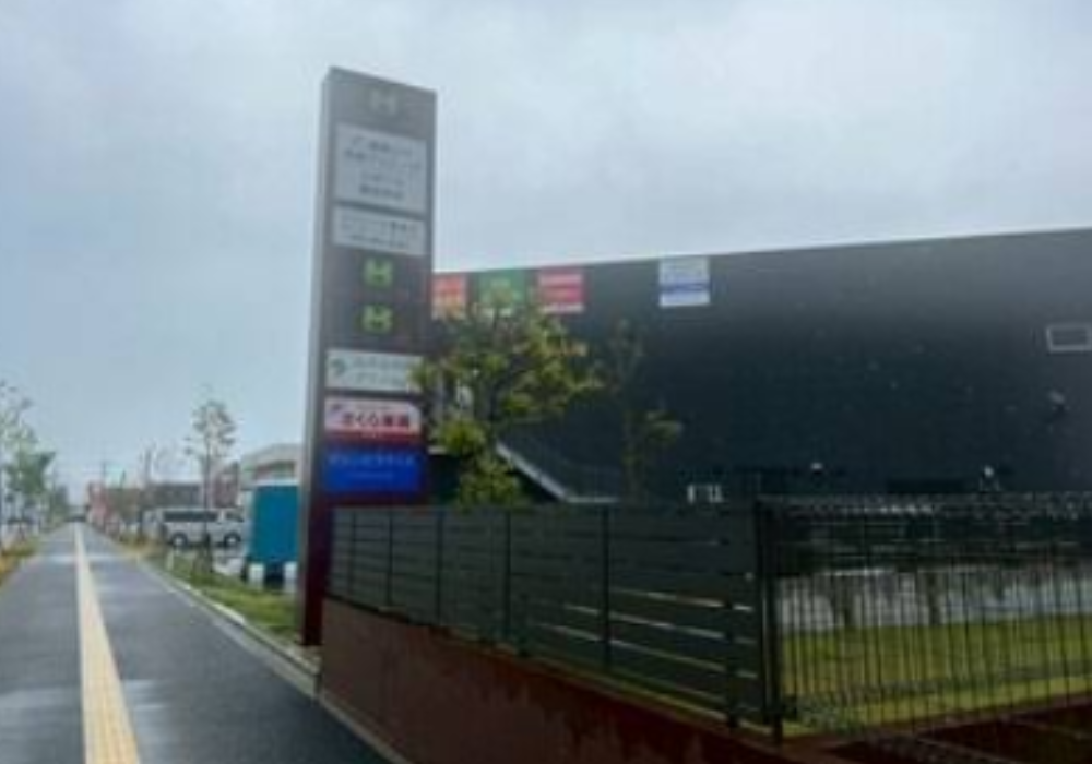 Rintosull（リントスル）伊都店外観