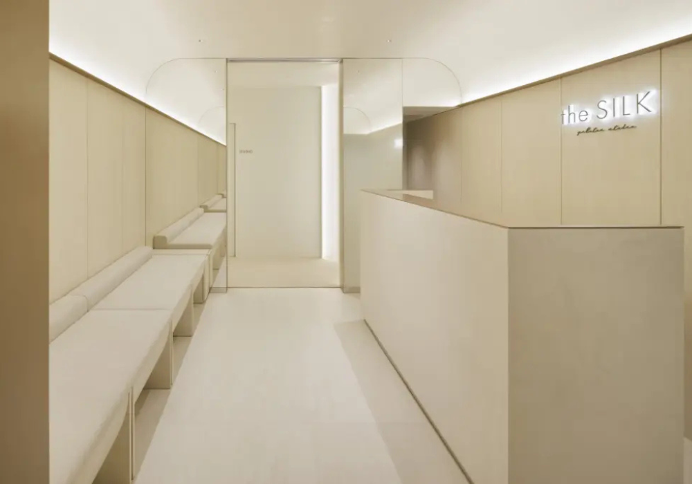 the SILK赤羽店店内