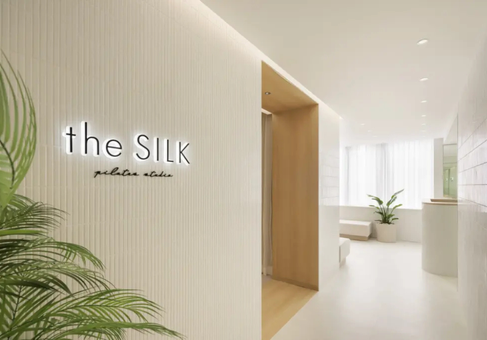 the SILK池袋東口店店内