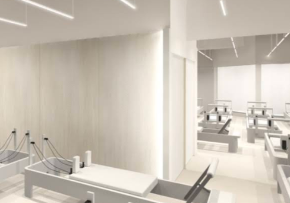 the SILK池袋西口店スタジオ内