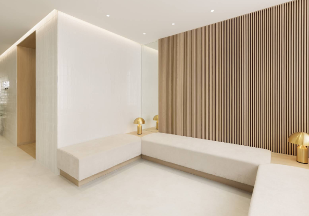 the SILK新宿店店内