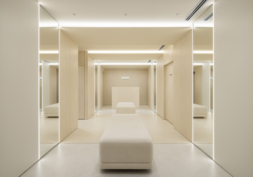 the SILK東京八重洲店店内