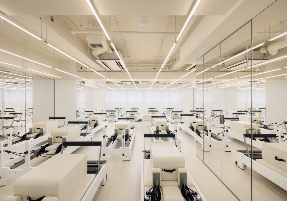 the SILK東京八重洲店スタジオ内